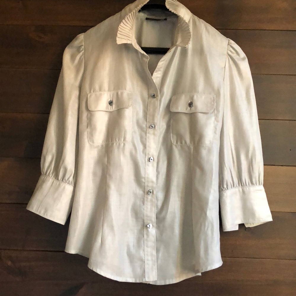 ✨Edgy Grey Blouse w/ Skull Buttons ✨